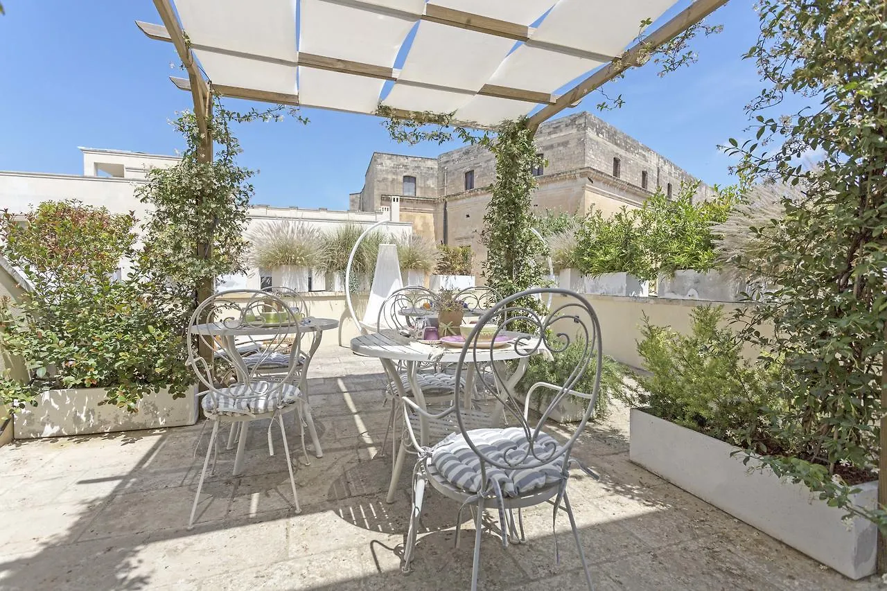 La Loggia Dei Rayno Bed & Breakfast Lecce Italy